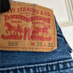 Levi's Relaxed Blue Jeans with Iconic Leather Patch